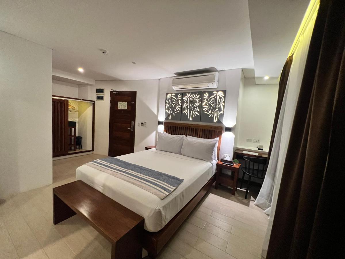 Aira Boracay Hotel Balabag  Bagian luar foto