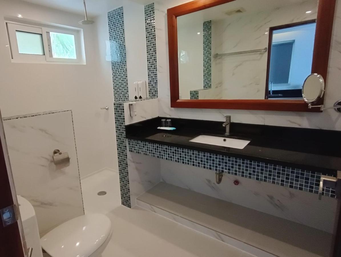 Aira Boracay Hotel Balabag  Bagian luar foto