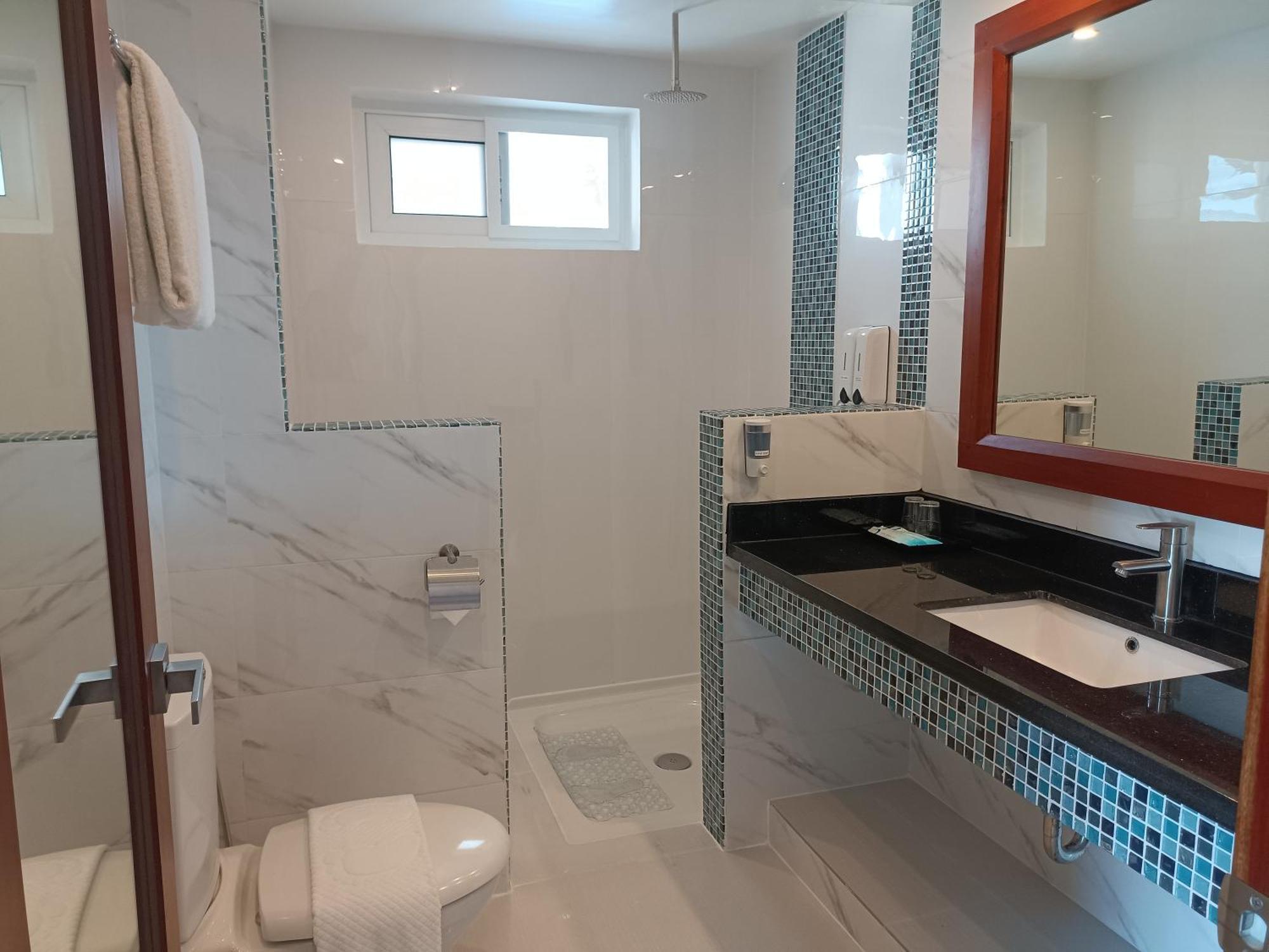 Aira Boracay Hotel Balabag  Bagian luar foto